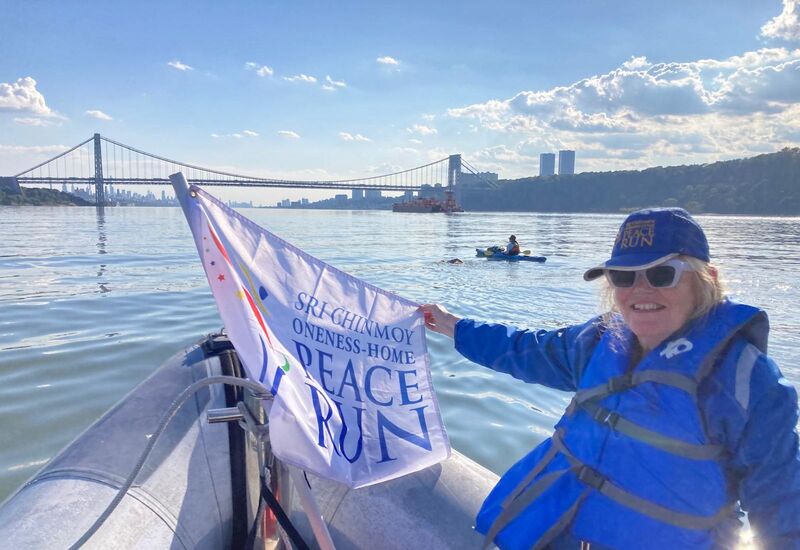 Hudson River, approaching George-Washington-Bridge - no 20